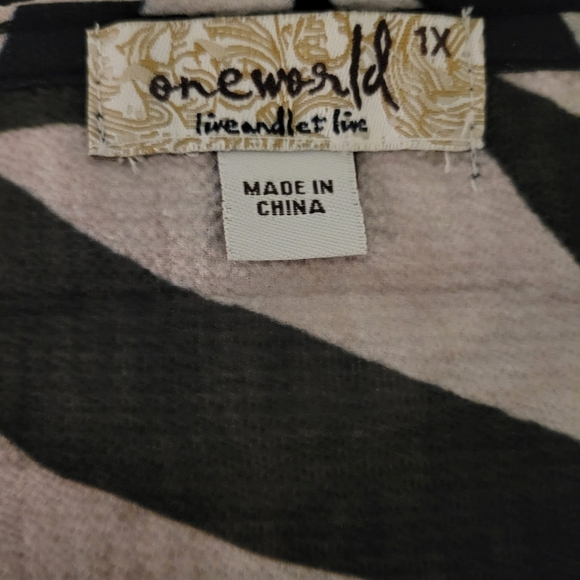 Women's One World Leopard Print Short Sleeve Blouse - NWOT - Picture 6 of 8